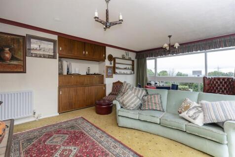 Bramleys Estate Agents - Pinfold Lane - Fixby (8).