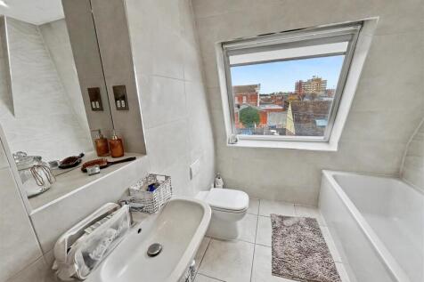 Bathroom.jpeg