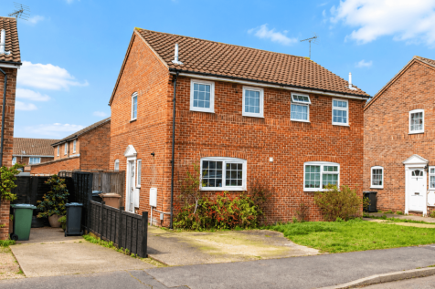 Buzzard Road, Luton LU4