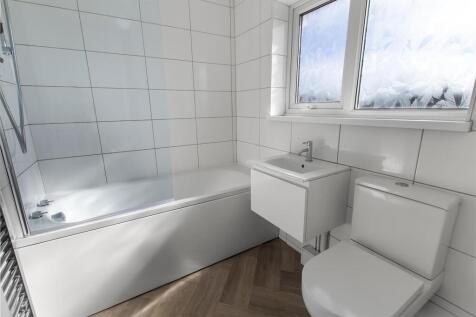 BathroomWC.jpg