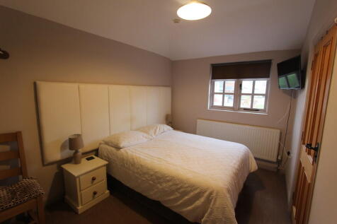 Room 4 , 44 Holly Lane photo 4