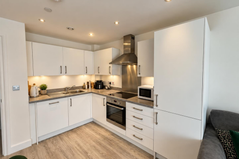 Modern Fitted Kitchen