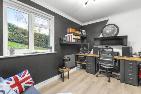 18 Flitcroft Lea, HP13 5LE-10.jpg