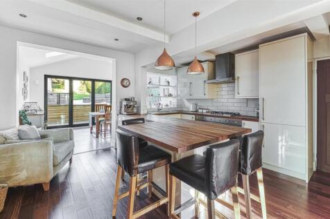 Stylish Breakfast Kitchen