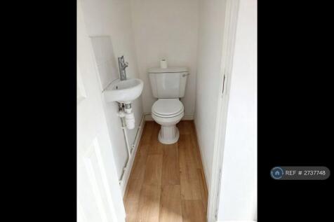 Downstatirs Wc 
