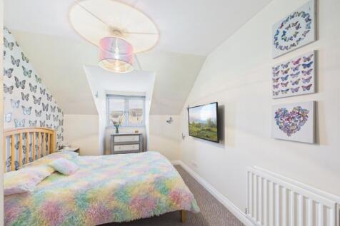 CAM03185G0-PR0127-STILL034