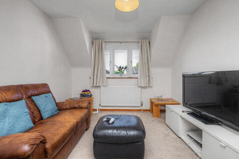 Living Area - Ang...