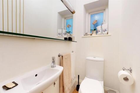 Coleherne-Court-Redcliffe-Gardens-London-SW5-UK-05