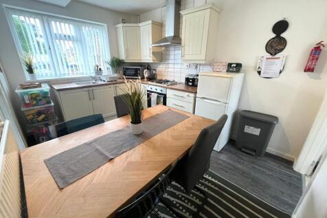 Merlin Drive, Clifton, Swinton, Manchester, M27 photo 4