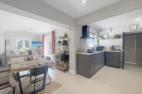 Walnut Way, Blaby, Leicester photo 5