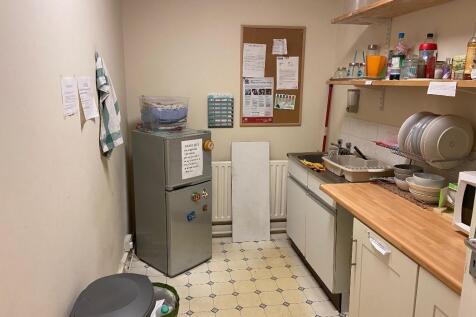 Office to rent Image 6