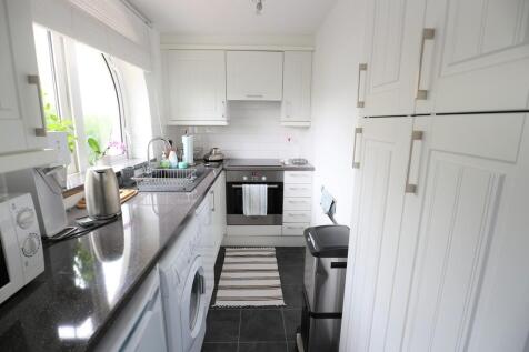 Britannia Court, Brighton Marina Village photo 3