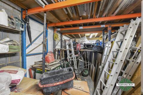 26  Walthamstow Business Centre  Clifford Road -00