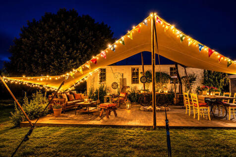 Stretch Tent