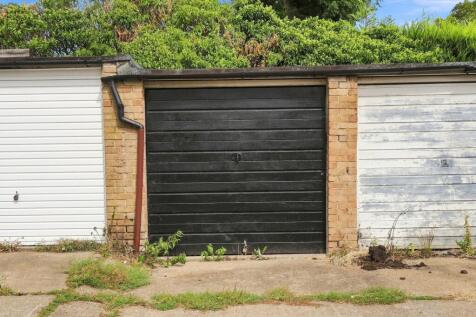 Garage In Block