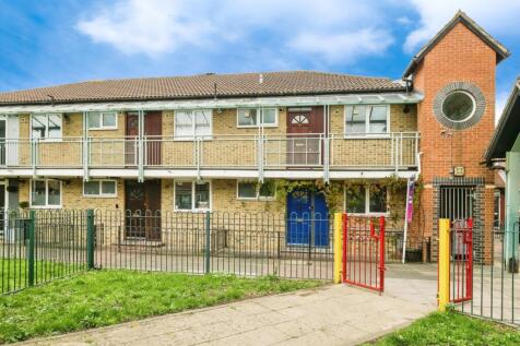 Ilford, IG5 - property photo