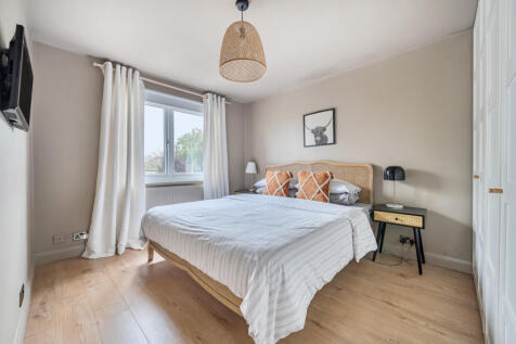 1360343-22-68d6b1...