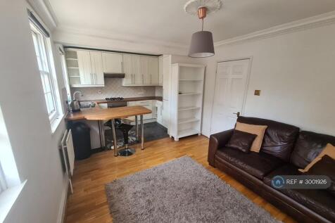 Kitchen / Lounge