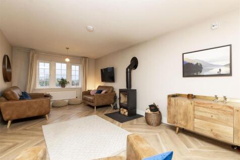 6_HILL_VIEW_WOODILEE_VILLAGE_021.JPG