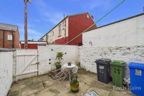 Green Street, Hyde, Greater Manchester, SK14 photo 4
