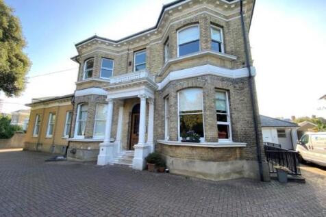 Farncombe front pic.jpeg