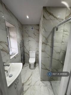 Bain Avenue, Camberley, GU15 photo 4