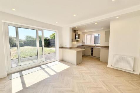 Kitchen/Reception Lounge