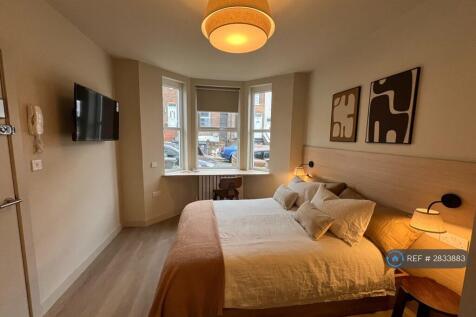 High-Spec Design-Led Ensuite Room