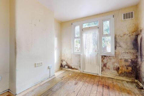 Flat 1, 92 Bollo Lane, Chiswick, London, W4 5LX