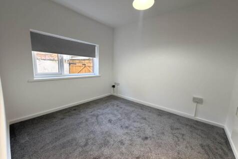 Shaw Road, Blackpool, FY1 6HA photo 4