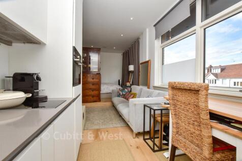 Kitchen / Studio