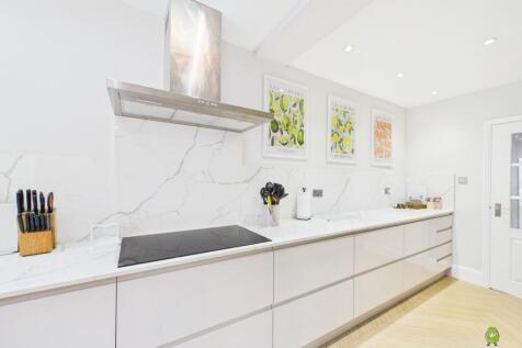 Presented by Robert at EweMove Bexleyheath and Dar