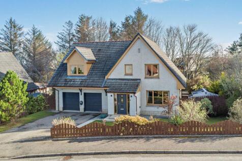 18 Redwood Crescent