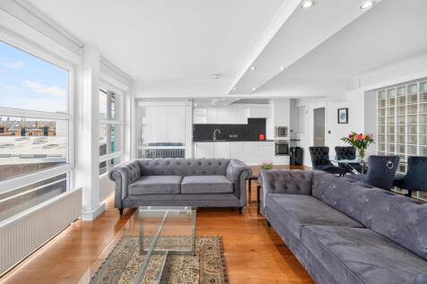 Reception/Kitchen