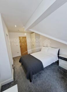 FLAT 5 ROOM 3