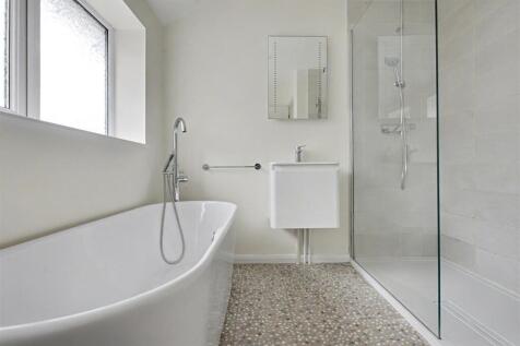 Bathroom_1.jpeg