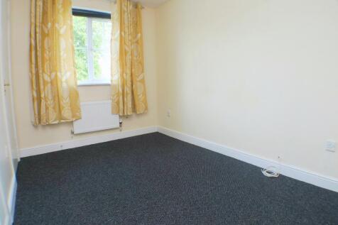 The Crescent, Stafford, ST16 photo 4