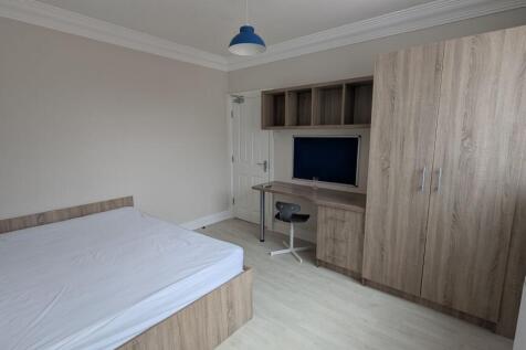 5-bed terraced on 5 Bed - Garmoyle Road, Wavertree Liverpool, £563/mo