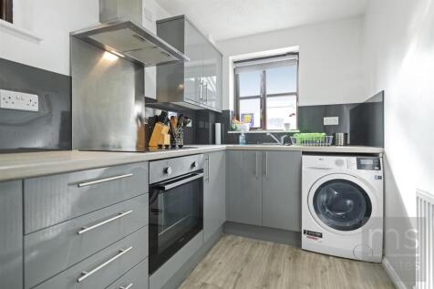£127pppw Hinchin Brook, Lenton, Nottingham photo 2