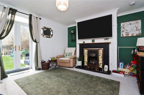 Living Room Pic 1