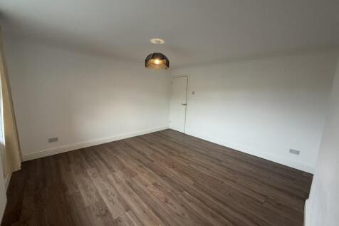 Oak Court, Woolaston Avenue, Cyncoed, Cardiff photo 3