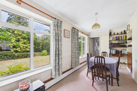 CAM01354G0-PR0584-STILL015