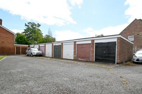 Garage in Block