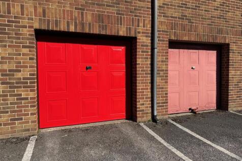 GARAGE.jpg