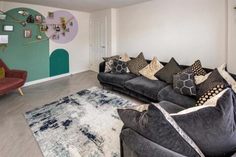 Sitting Room 1.JPG