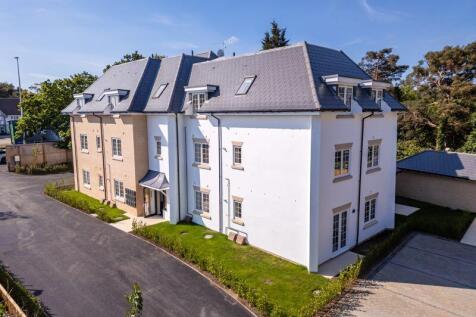 A 2 Bedroom ground floor apartment