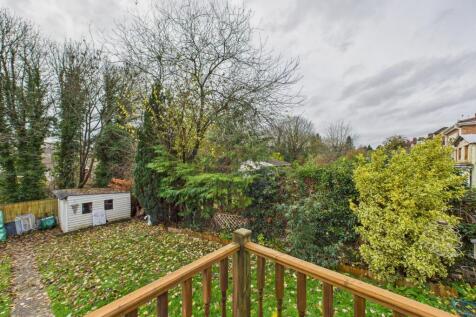 CAM02119G0-PR0497-STILL008