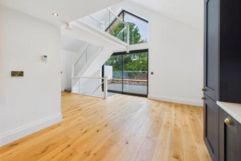 Open Plan Living/Dining/Kitchen Area