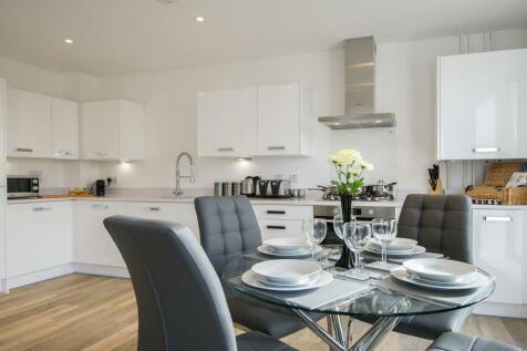 Tailored Stays De Havilland House Kitchen and Dini