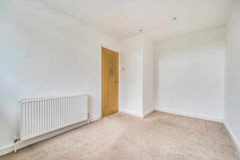 1371760-9-68f8f52...